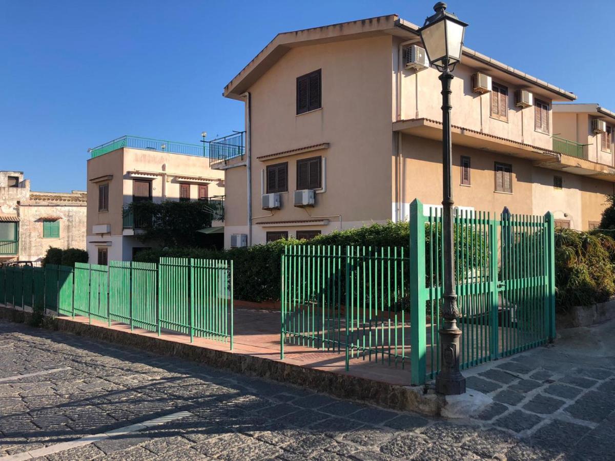 Casa Petriera Lejlighed Isola di Ustica Eksteriør billede